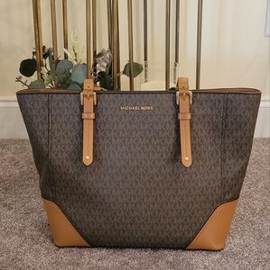 Michael Kors Tote